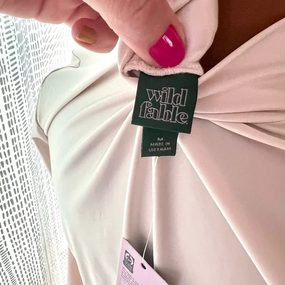 NWT! Wild Fable mock neck long sleeve top. - Picture 2 of 4